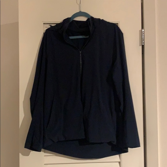 lululemon athletica Jackets & Blazers - Lululemon Windbreaker with hood